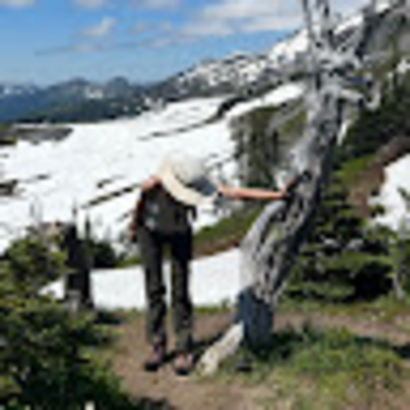 Meet the Posher Other - Meet your Posher, Alyssa